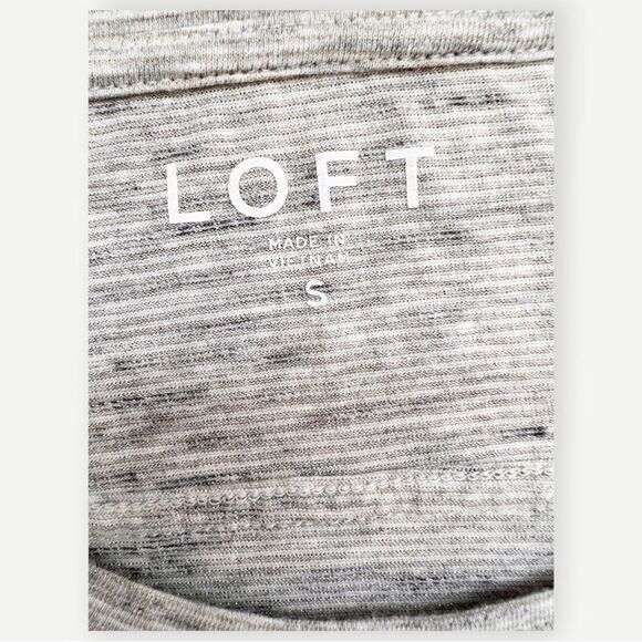 Ann Taylor LOFT Long Sleeve Gray Sparkle Lightweight Tee. Shirt. Top. Small. - Picture 6 of 7